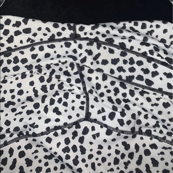 NWOT Snow Leopard Leggings - Picture 5 of 5